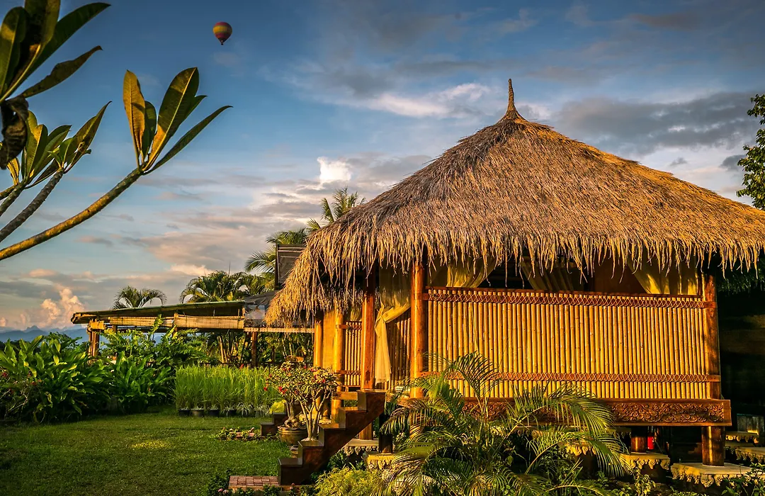 Riverside Boutique Resort, Vang Vieng-1